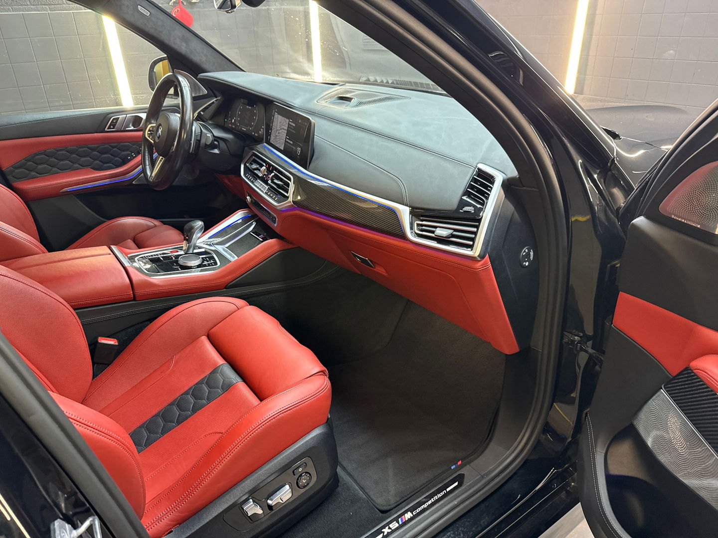 BMW X5 M Competition Pano|Carbon|B&W|Trekhaak|HuD|Massage