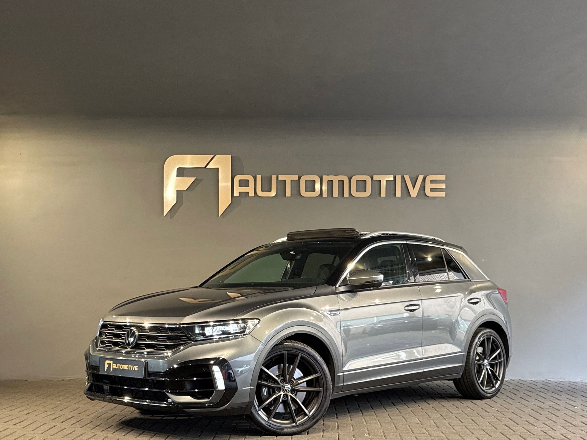 Volkswagen T-Roc 2.0 TSI 4Motion R Pano|Akra|Beats|Keyless