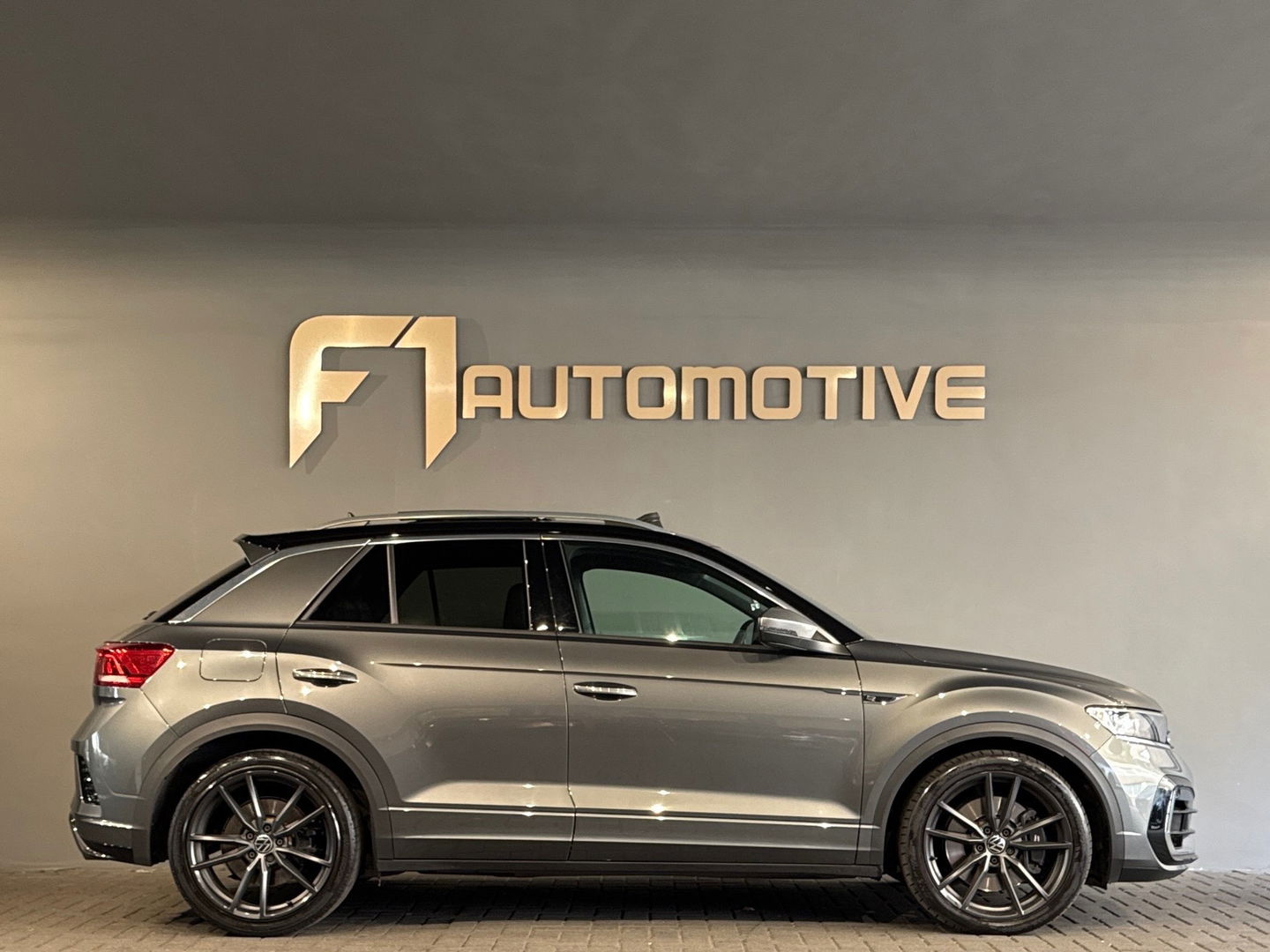 Volkswagen T-Roc 2.0 TSI 4Motion R Pano|Akra|Beats|Keyless