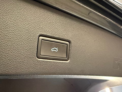 Volkswagen T-Roc 2.0 TSI 4Motion R Pano|Akra|Beats|Keyless