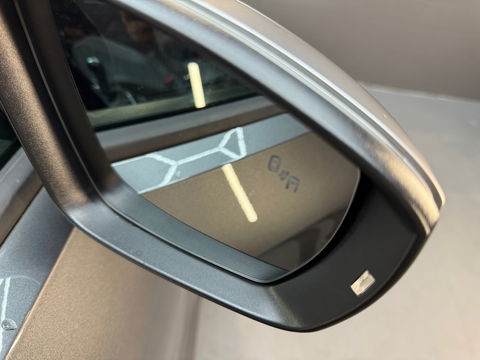 Volkswagen T-Roc 2.0 TSI 4Motion R Pano|Akra|Beats|Keyless