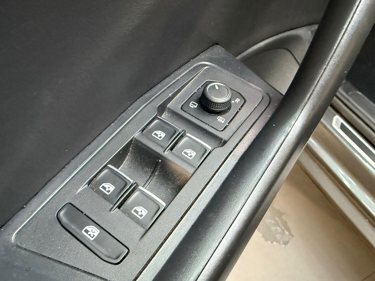 Volkswagen T-Roc 2.0 TSI 4Motion R Pano|Akra|Beats|Keyless