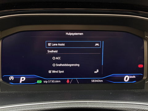 Volkswagen T-Roc 2.0 TSI 4Motion R Pano|Akra|Beats|Keyless