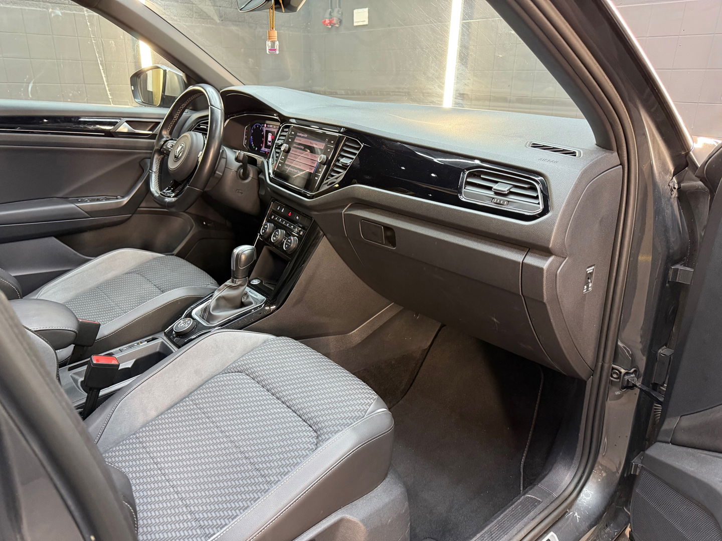 Volkswagen T-Roc 2.0 TSI 4Motion R Pano|Akra|Beats|Keyless