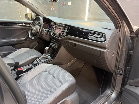 Volkswagen T-Roc 2.0 TSI 4Motion R Pano|Akra|Beats|Keyless