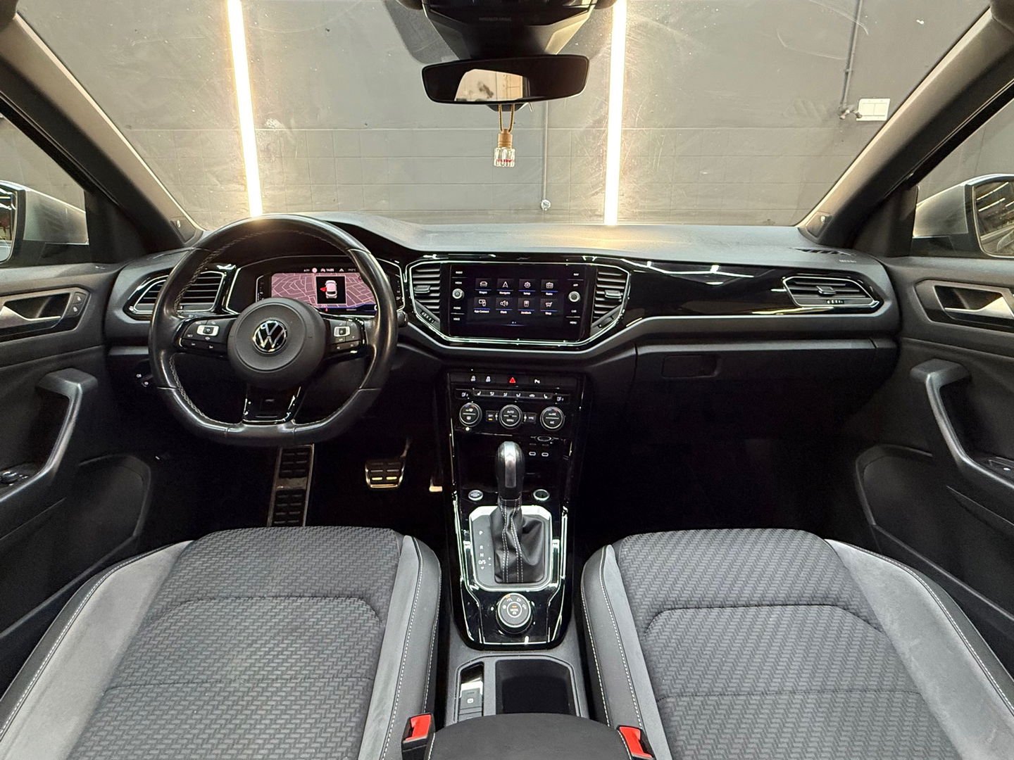 Volkswagen T-Roc 2.0 TSI 4Motion R Pano|Akra|Beats|Keyless