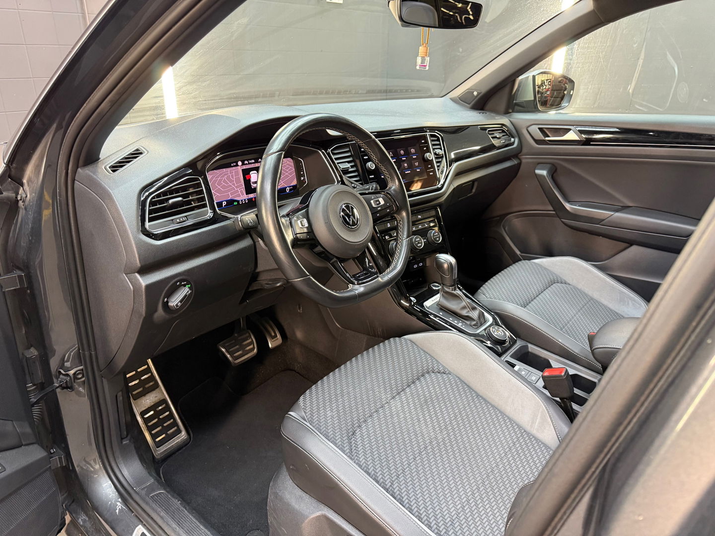 Volkswagen T-Roc 2.0 TSI 4Motion R Pano|Akra|Beats|Keyless