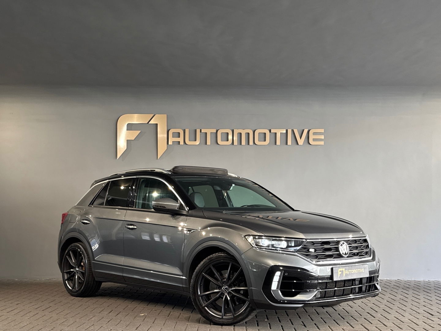 Volkswagen T-Roc 2.0 TSI 4Motion R Pano|Akra|Beats|Keyless