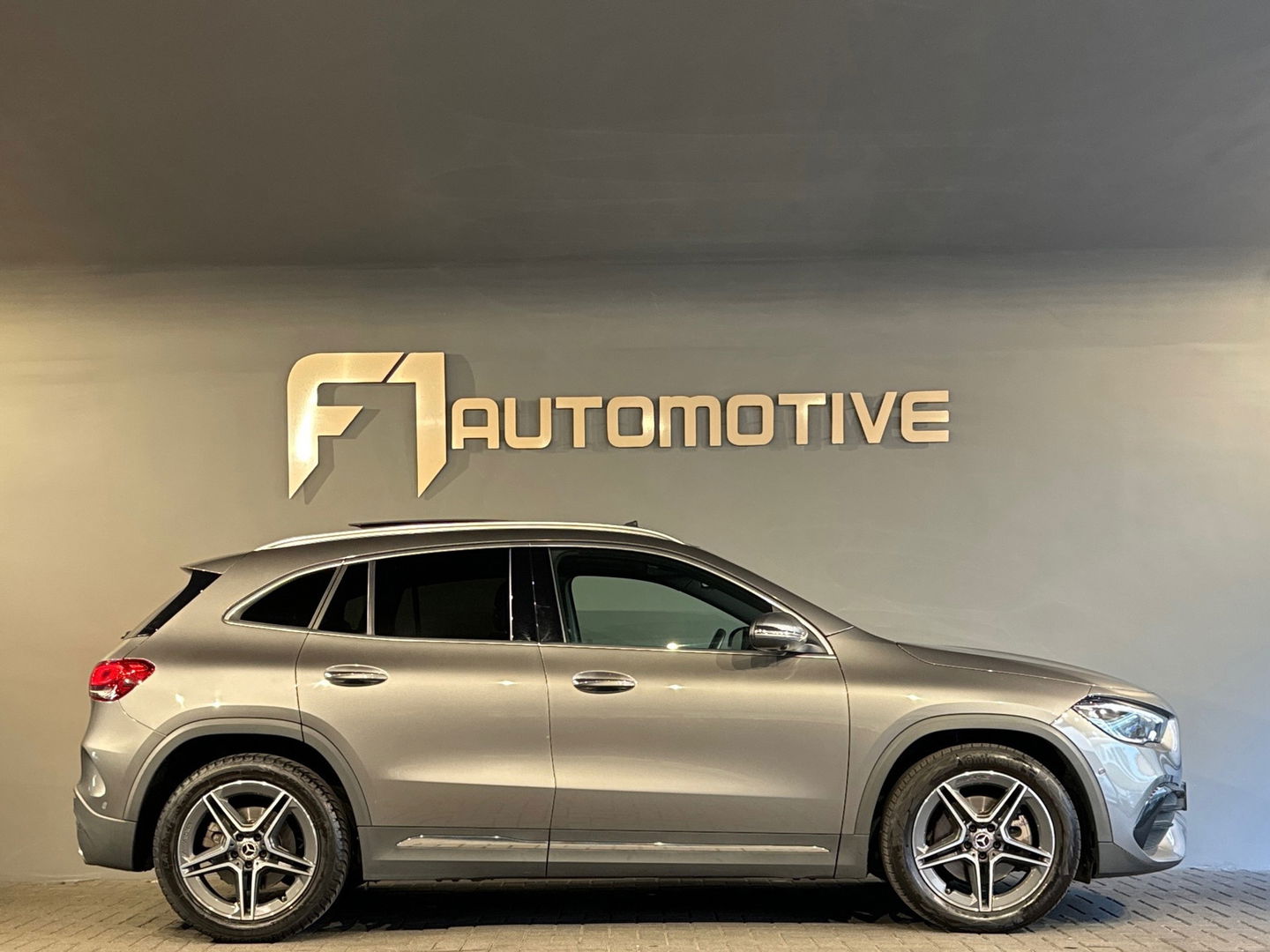 Mercedes-Benz GLA 220 d AMG Pano|Memory|Leer|Burmester