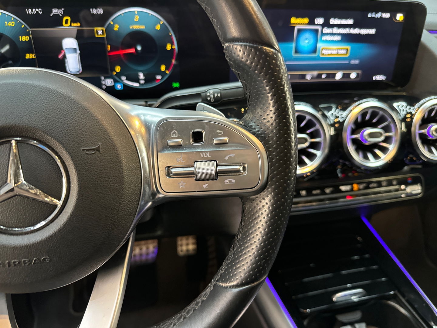 Mercedes-Benz GLA 220 d AMG Pano|Memory|Leer|Burmester