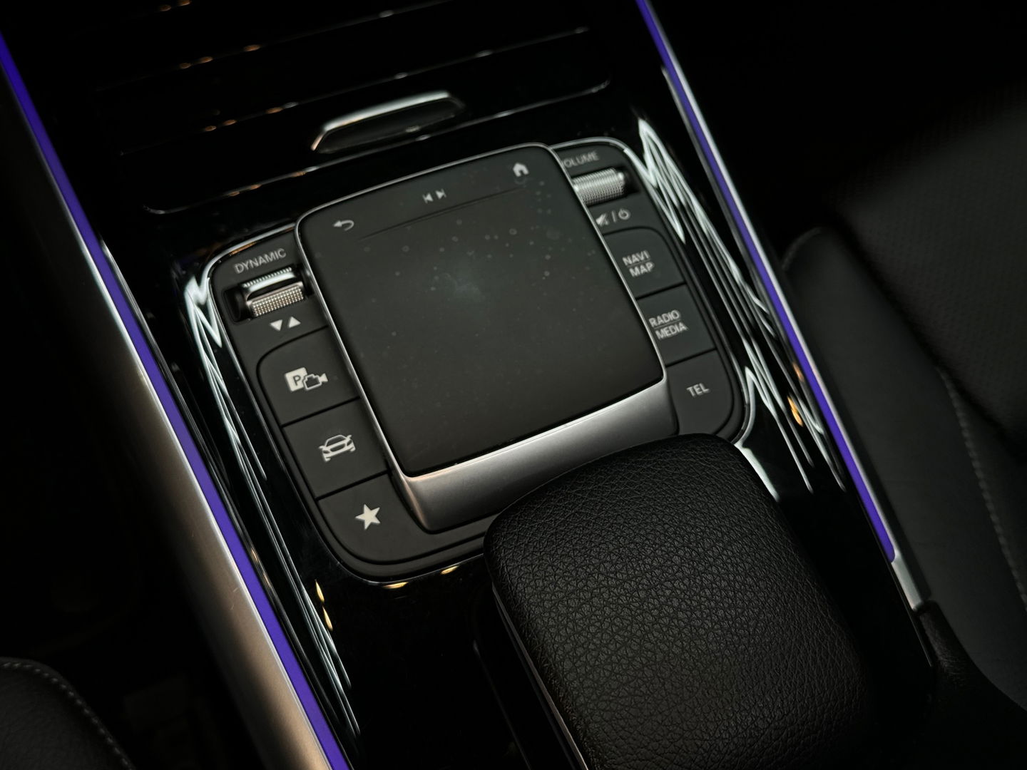 Mercedes-Benz GLA 220 d AMG Pano|Memory|Leer|Burmester