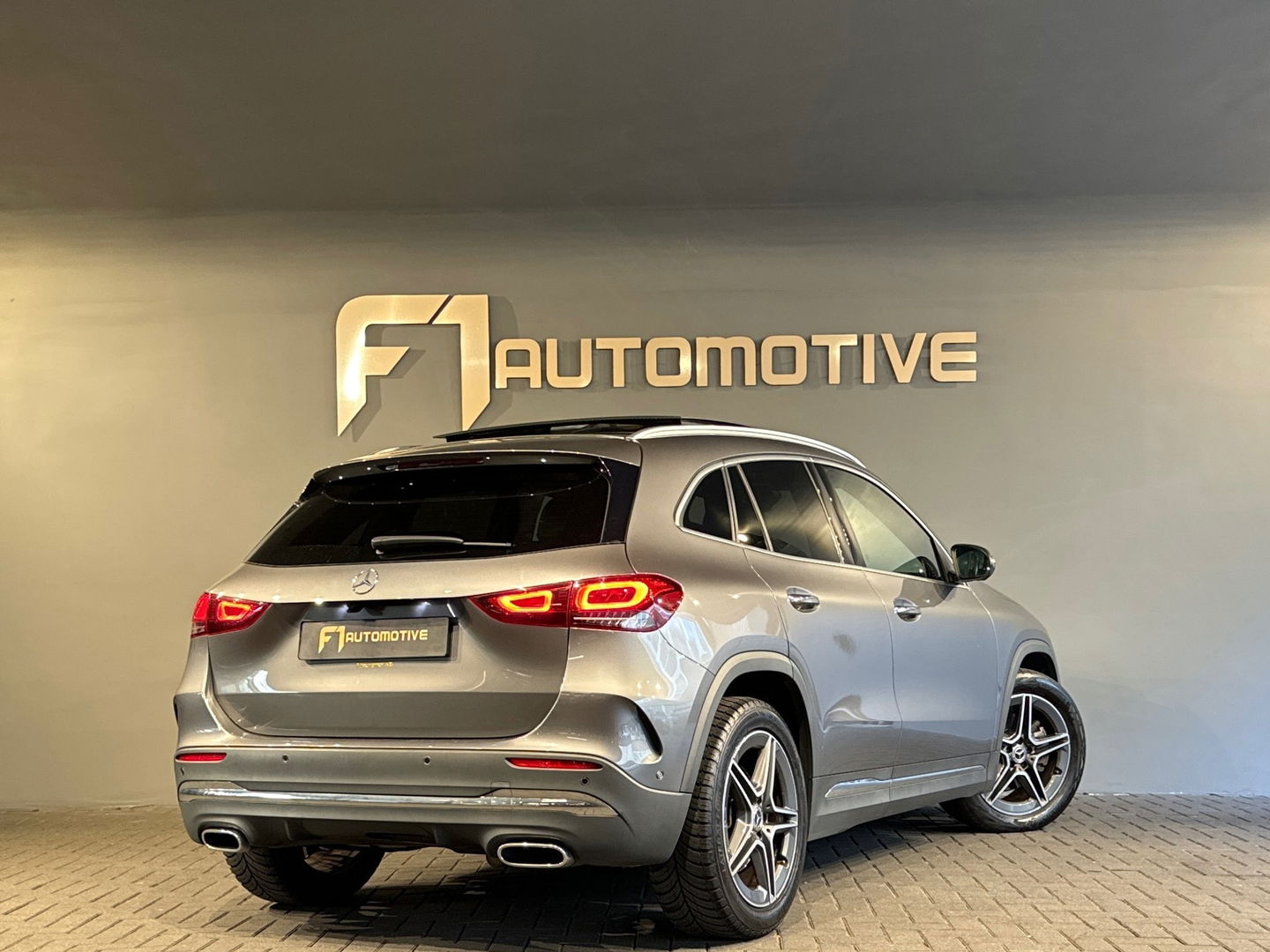Mercedes-Benz GLA 220 d AMG Pano|Memory|Leer|Burmester