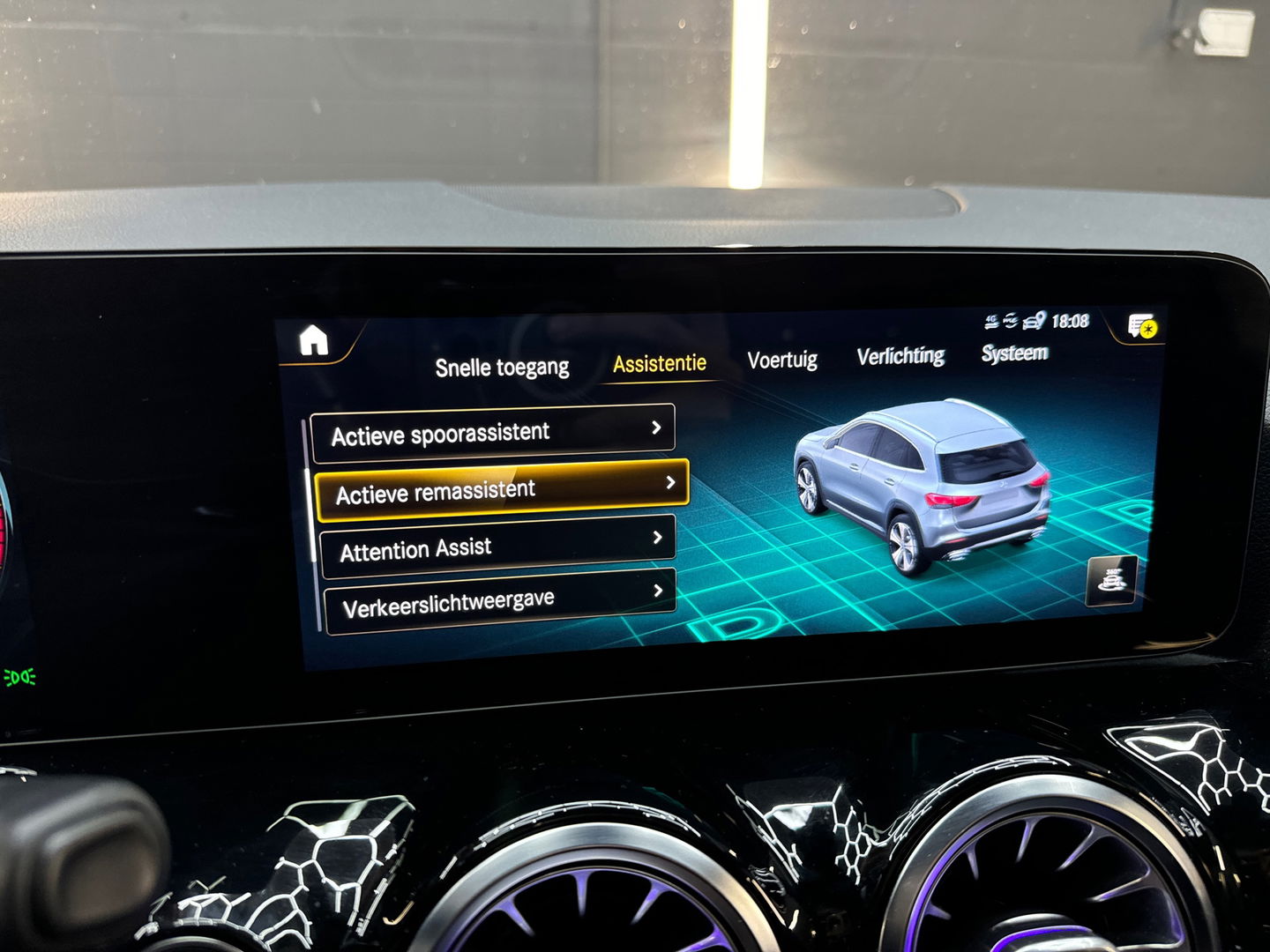 Mercedes-Benz GLA 220 d AMG Pano|Memory|Leer|Burmester