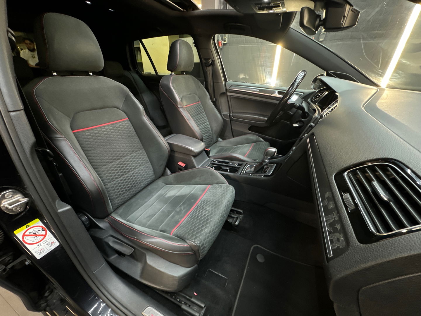 Volkswagen Golf 2.0 TSI GTI Performance Pano|Dyna|DCC|Camera