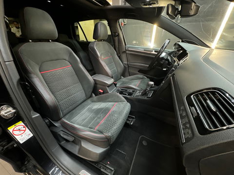 Volkswagen Golf 2.0 TSI GTI Performance Pano|Dyna|DCC|Camera