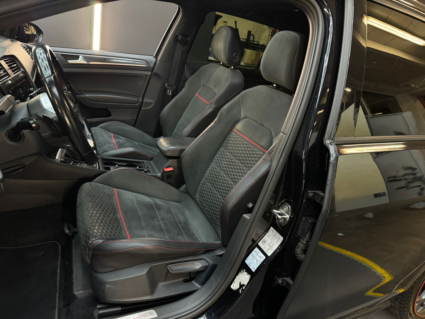 Volkswagen Golf 2.0 TSI GTI Performance Pano|Dyna|DCC|Camera