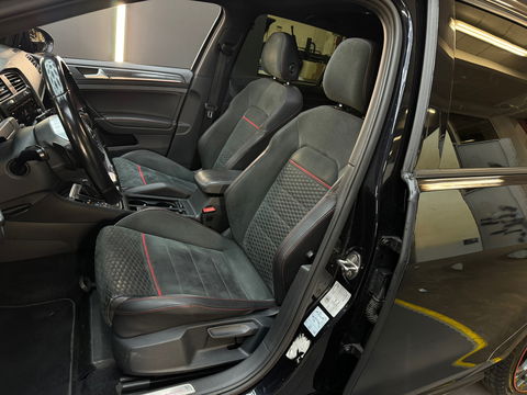 Volkswagen Golf 2.0 TSI GTI Performance Pano|Dyna|DCC|Camera