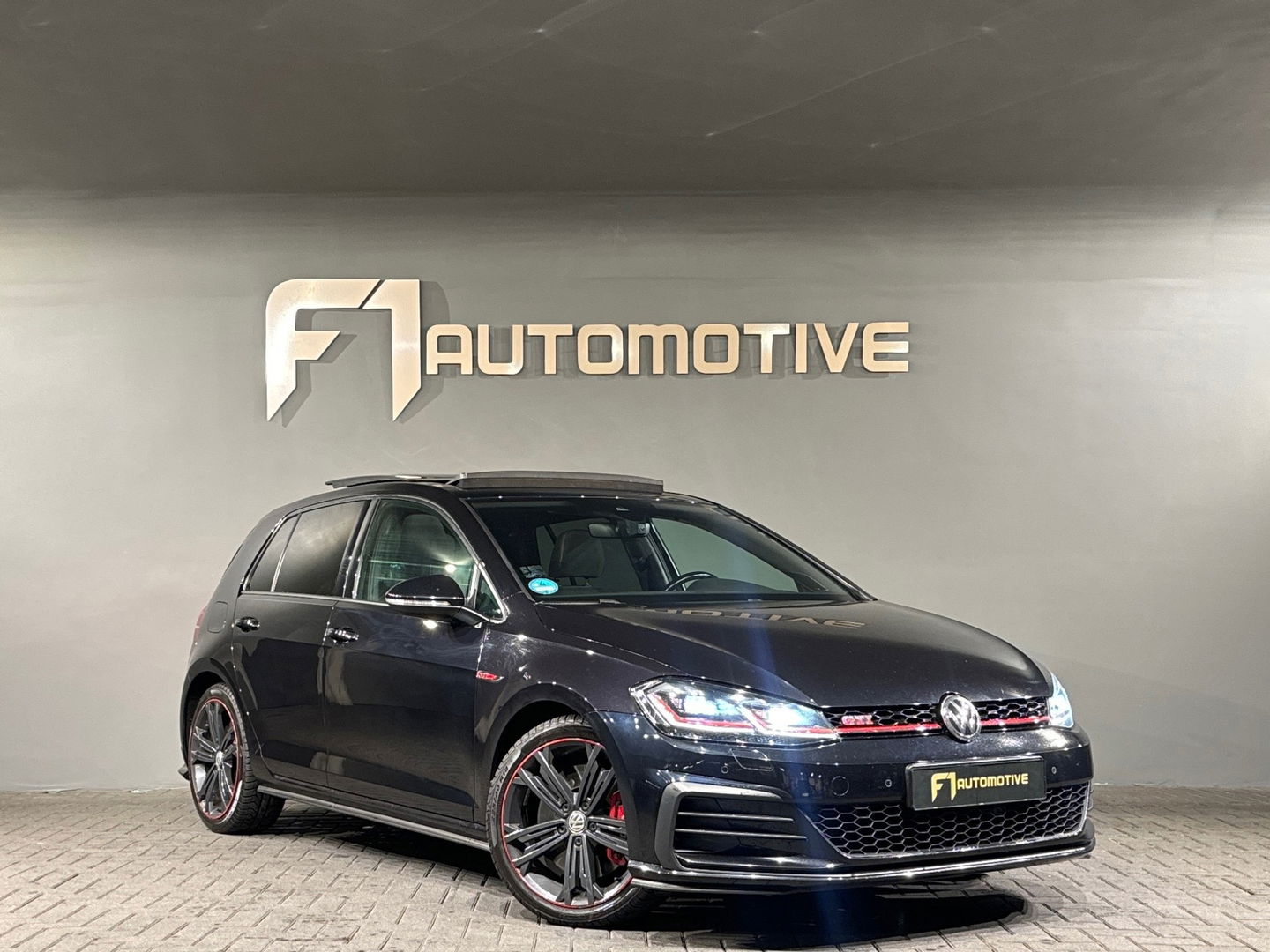 Volkswagen Golf 2.0 TSI GTI Performance Pano|Dyna|DCC|Camera