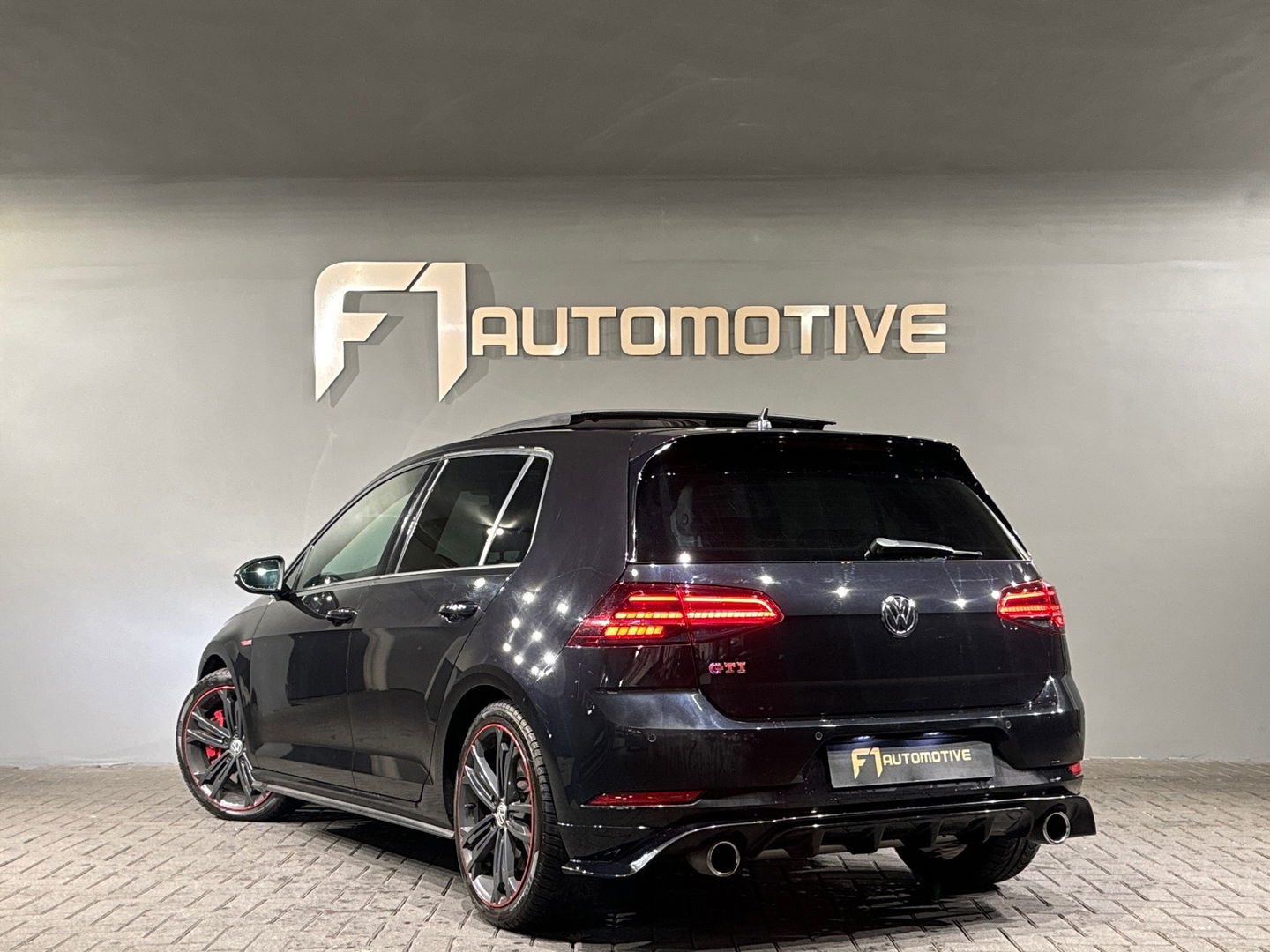 Volkswagen Golf 2.0 TSI GTI Performance Pano|Dyna|DCC|Camera