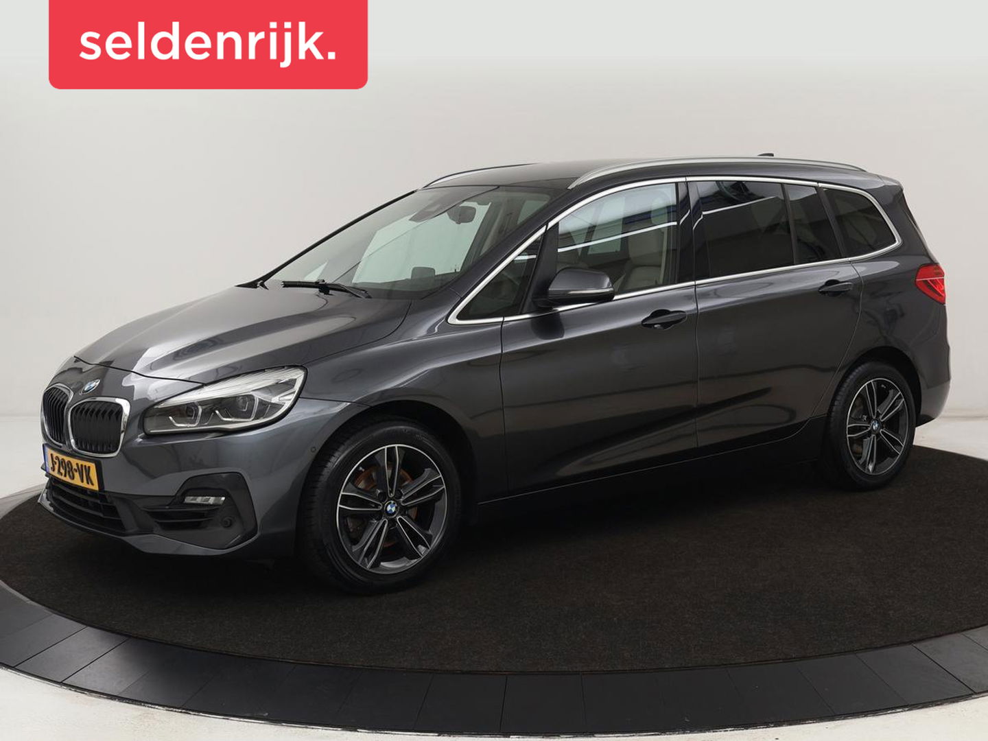 BMW 2 Serie Gran Tourer 218i High Executive Edition | 7-persoons | Automaat | Camera | Sfeerverlichting | Carplay | Cruise Control | Stoelverwarming | LED | Leder | Climate controle