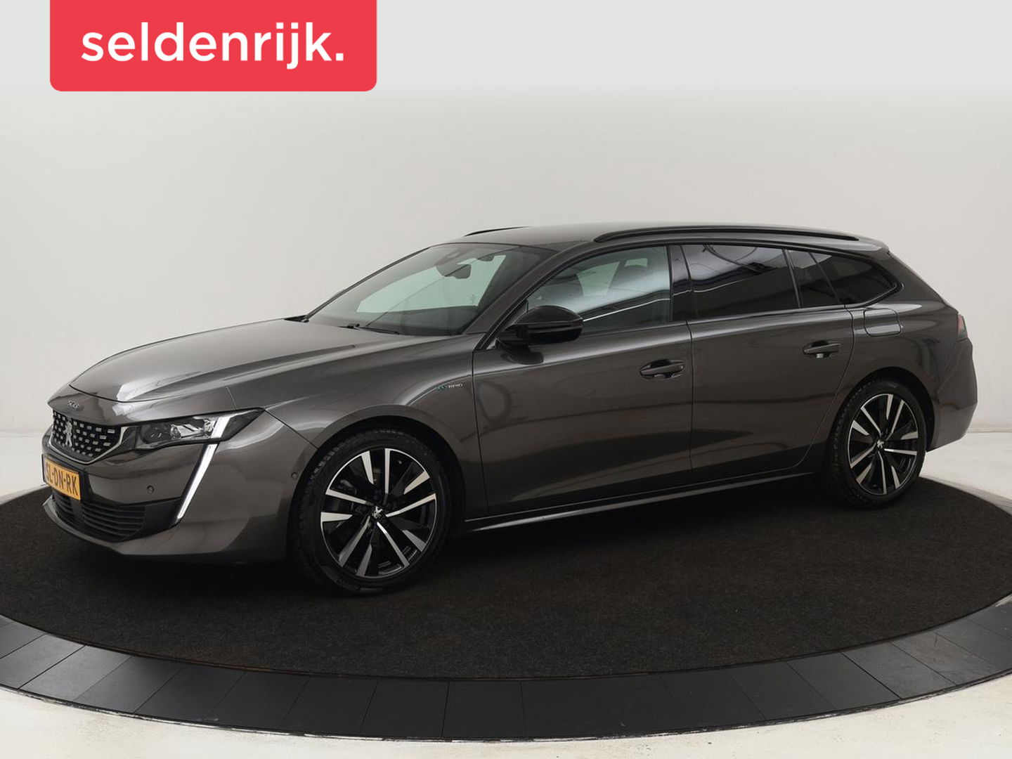 Peugeot 508 1.6 HYbrid 225 GT | Trekhaak | Stoelverwarming | Adaptive cruise | Carplay | Sfeerverlichting | Half leder | Navigatie | Camera | Keyess | PHEV | Plug In