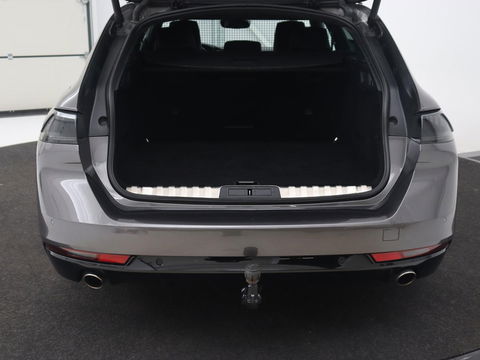 Peugeot 508 1.6 HYbrid 225 GT | Trekhaak | Stoelverwarming | Adaptive cruise | Carplay | Sfeerverlichting | Half leder | Navigatie | Camera | Keyess | PHEV | Plug In