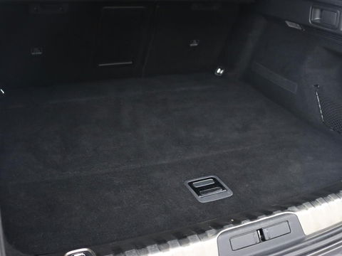 Peugeot 508 1.6 HYbrid 225 GT | Trekhaak | Stoelverwarming | Adaptive cruise | Carplay | Sfeerverlichting | Half leder | Navigatie | Camera | Keyess | PHEV | Plug In