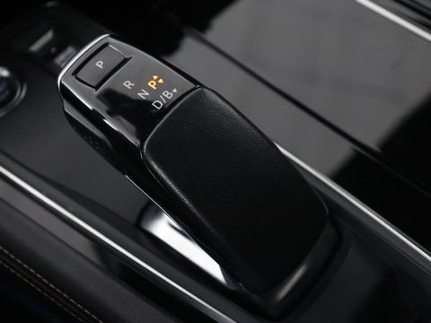 Peugeot 508 1.6 HYbrid 225 GT | Trekhaak | Stoelverwarming | Adaptive cruise | Carplay | Sfeerverlichting | Half leder | Navigatie | Camera | Keyess | PHEV | Plug In