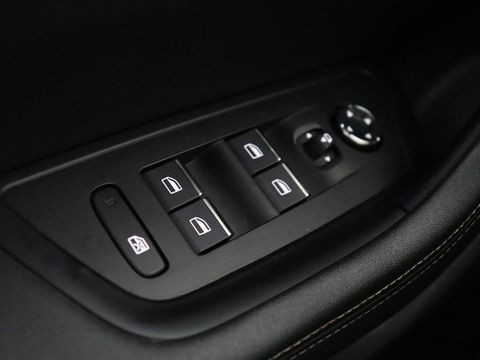 Peugeot 508 1.6 HYbrid 225 GT | Trekhaak | Stoelverwarming | Adaptive cruise | Carplay | Sfeerverlichting | Half leder | Navigatie | Camera | Keyess | PHEV | Plug In