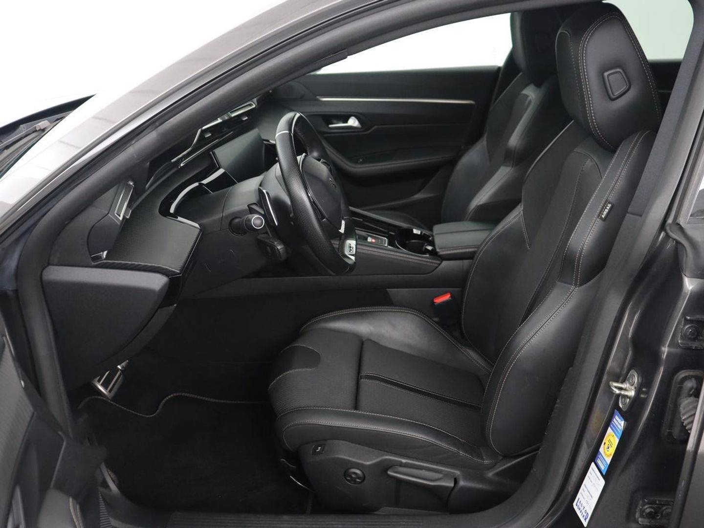 Peugeot 508 1.6 HYbrid 225 GT | Trekhaak | Stoelverwarming | Adaptive cruise | Carplay | Sfeerverlichting | Half leder | Navigatie | Camera | Keyess | PHEV | Plug In
