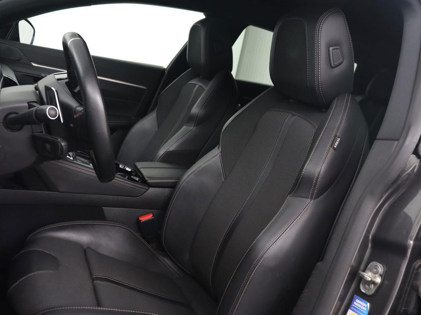 Peugeot 508 1.6 HYbrid 225 GT | Trekhaak | Stoelverwarming | Adaptive cruise | Carplay | Sfeerverlichting | Half leder | Navigatie | Camera | Keyess | PHEV | Plug In