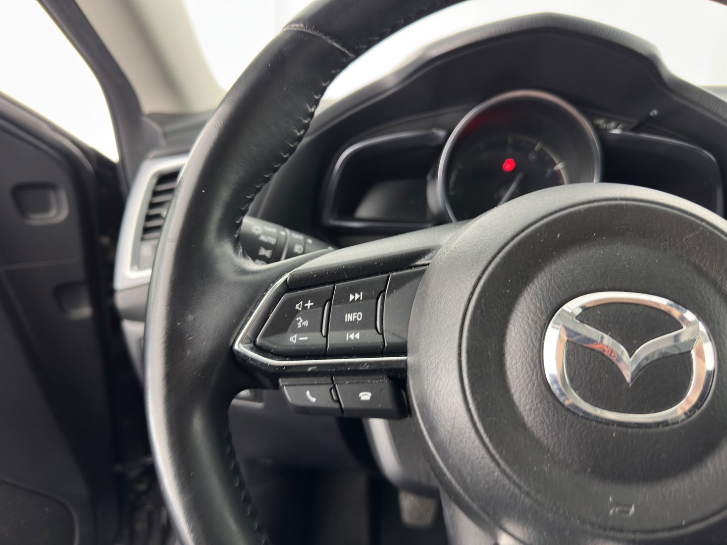 Mazda 3 2.0 SkyActiv-G 120 GT-M (INCL-BTW) *LUXURY-LEATHER | FULL-LED | ADAPTIVE-CRUISE | BLIND-SPOT | BOSE-SOUND | CAMERA | KEYLESS | DAB+ | HEATED-SPORTSEATS | NAVI-FULLMAP | HEAD-UP | PRIVACY-GLASS | LANE-ASSIST | 18''A