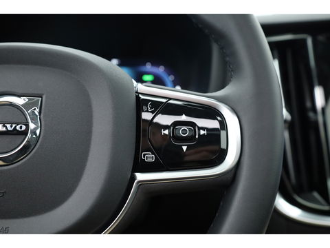 Volvo S60 T8 Recharge Ultimate Dark | B&W | Pano | Massage | Stoelventi. | HUD | Memory seats | Pilot Assist