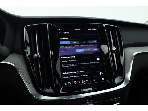 Volvo S60 T8 Recharge Ultimate Dark | B&W | Pano | Massage | Stoelventi. | HUD | Memory seats | Pilot Assist