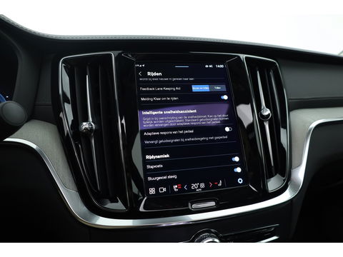 Volvo S60 T8 Recharge Ultimate Dark | B&W | Pano | Massage | Stoelventi. | HUD | Memory seats | Pilot Assist