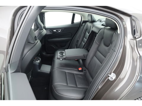 Volvo S60 T8 Recharge Ultimate Dark | B&W | Pano | Massage | Stoelventi. | HUD | Memory seats | Pilot Assist