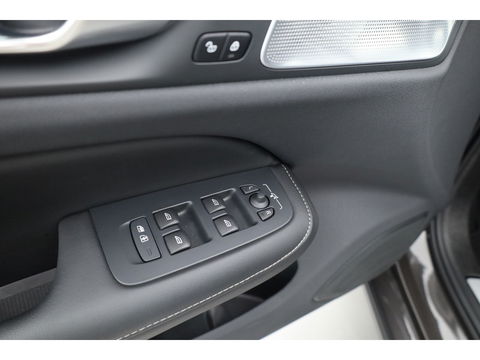 Volvo S60 T8 Recharge Ultimate Dark | B&W | Pano | Massage | Stoelventi. | HUD | Memory seats | Pilot Assist