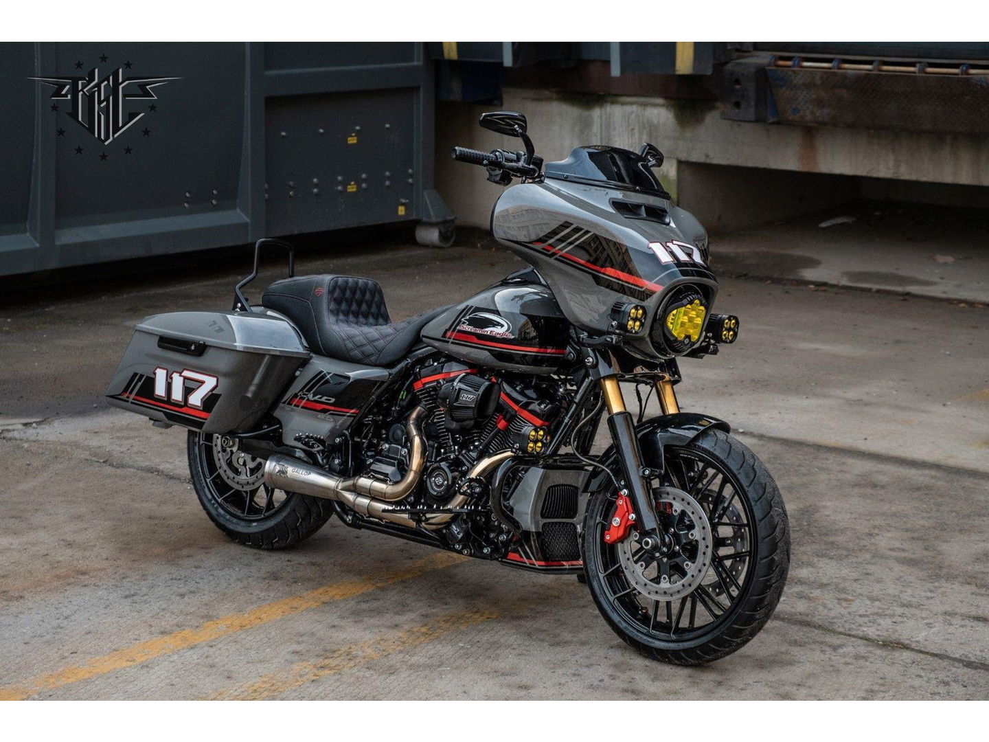 Harley Davidson Tour 117 FLHXSE Street Glide CVO