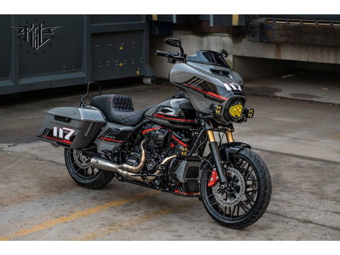 Harley Davidson Tour 117 FLHXSE Street Glide CVO
