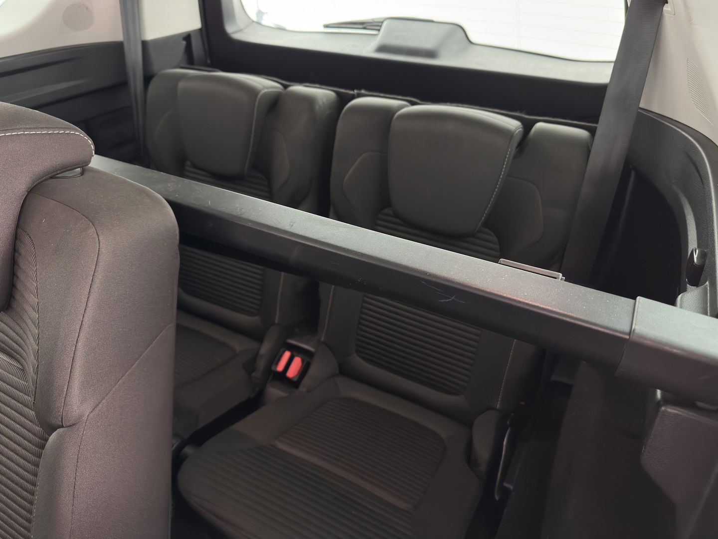 Renault Grand Scénic 1.3 TCe Business Zen [ 7-Pers. ] (INCL-BTW) *NAVI-FULLMAP | COMFORT-SEATS | DIGI-COCKPIT | ECC | PDC | CRUISE | PRIVACY-GLASS | DAB | CARPLAY*