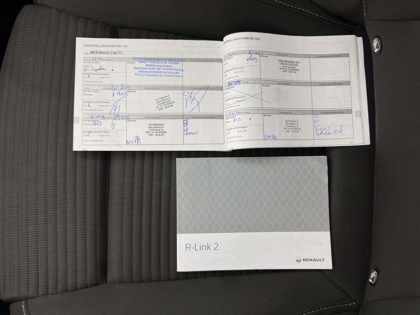Renault Grand Scénic 1.3 TCe Business Zen [ 7-Pers. ] (INCL-BTW) *NAVI-FULLMAP | COMFORT-SEATS | DIGI-COCKPIT | ECC | PDC | CRUISE | PRIVACY-GLASS | DAB | CARPLAY*