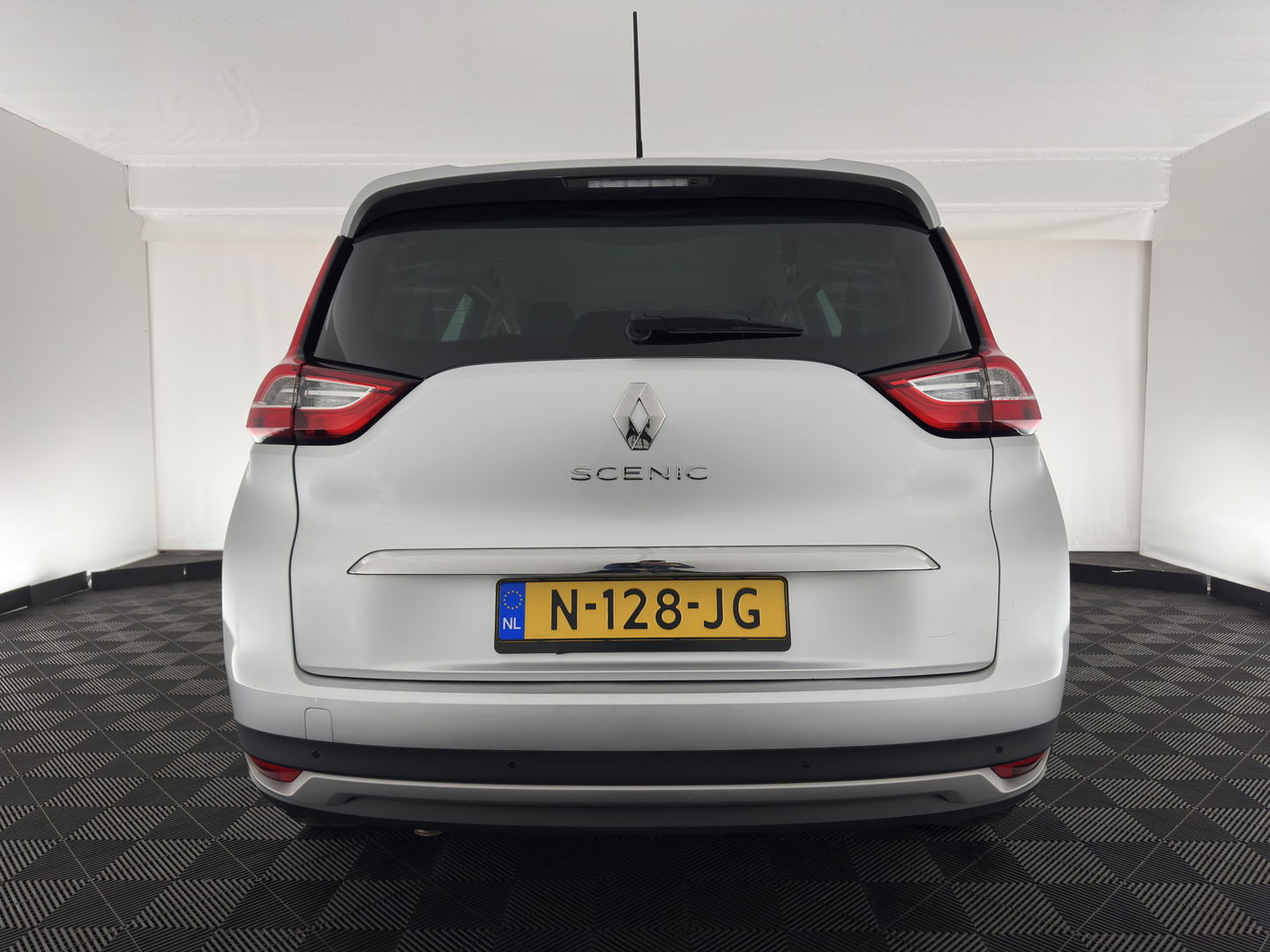 Renault Grand Scénic 1.3 TCe Business Zen [ 7-Pers. ] (INCL-BTW) *NAVI-FULLMAP | COMFORT-SEATS | DIGI-COCKPIT | ECC | PDC | CRUISE | PRIVACY-GLASS | DAB | CARPLAY*