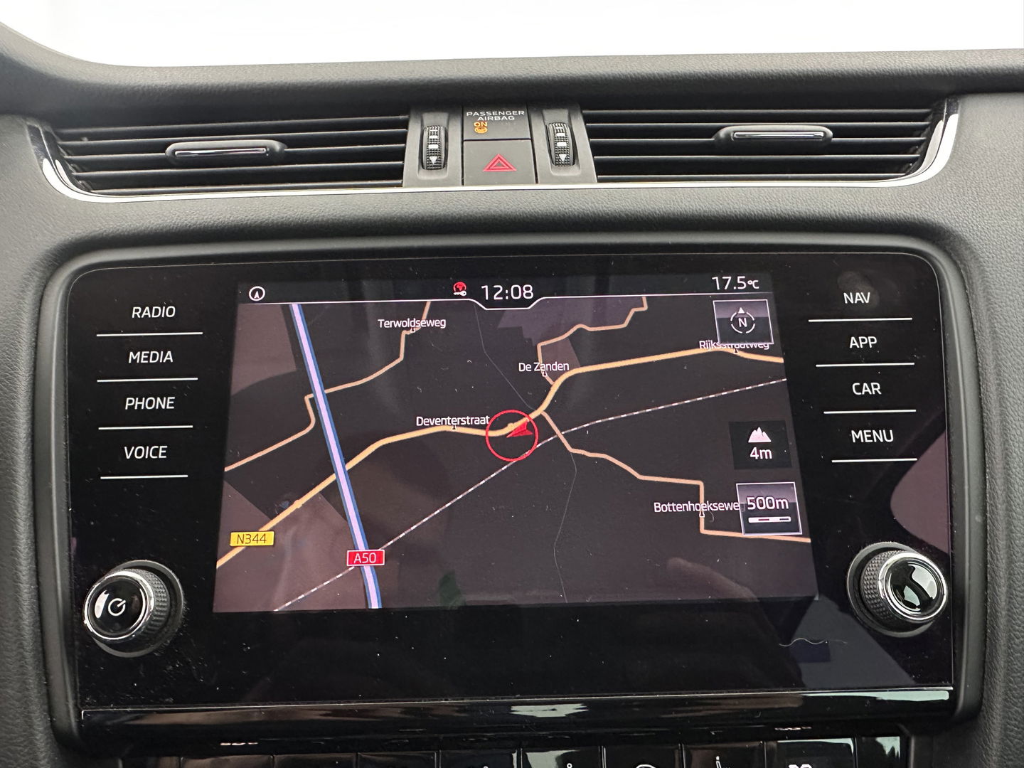 Škoda Octavia 1.6 TDI Greentech Ambition Business *LEATHER-FABRIC | NAVI-FULLMAP | HEATED-COMFORTSEATS | ECC | TOWBAR | PRIVACY-GLASS | PARKPILOT | CRUISE | 16''ALU *