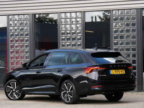 Škoda Octavia Combi 1.4TSi PHEV BUSINESS ED/ ADAPTIVE CRUISE/ SFEERVERLICHTING/ ELEKT. KLEP/ PDC V+A