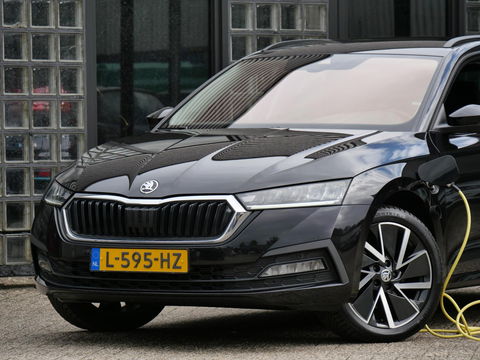 Škoda Octavia Combi 1.4TSi PHEV BUSINESS ED/ ADAPTIVE CRUISE/ SFEERVERLICHTING/ ELEKT. KLEP/ PDC V+A