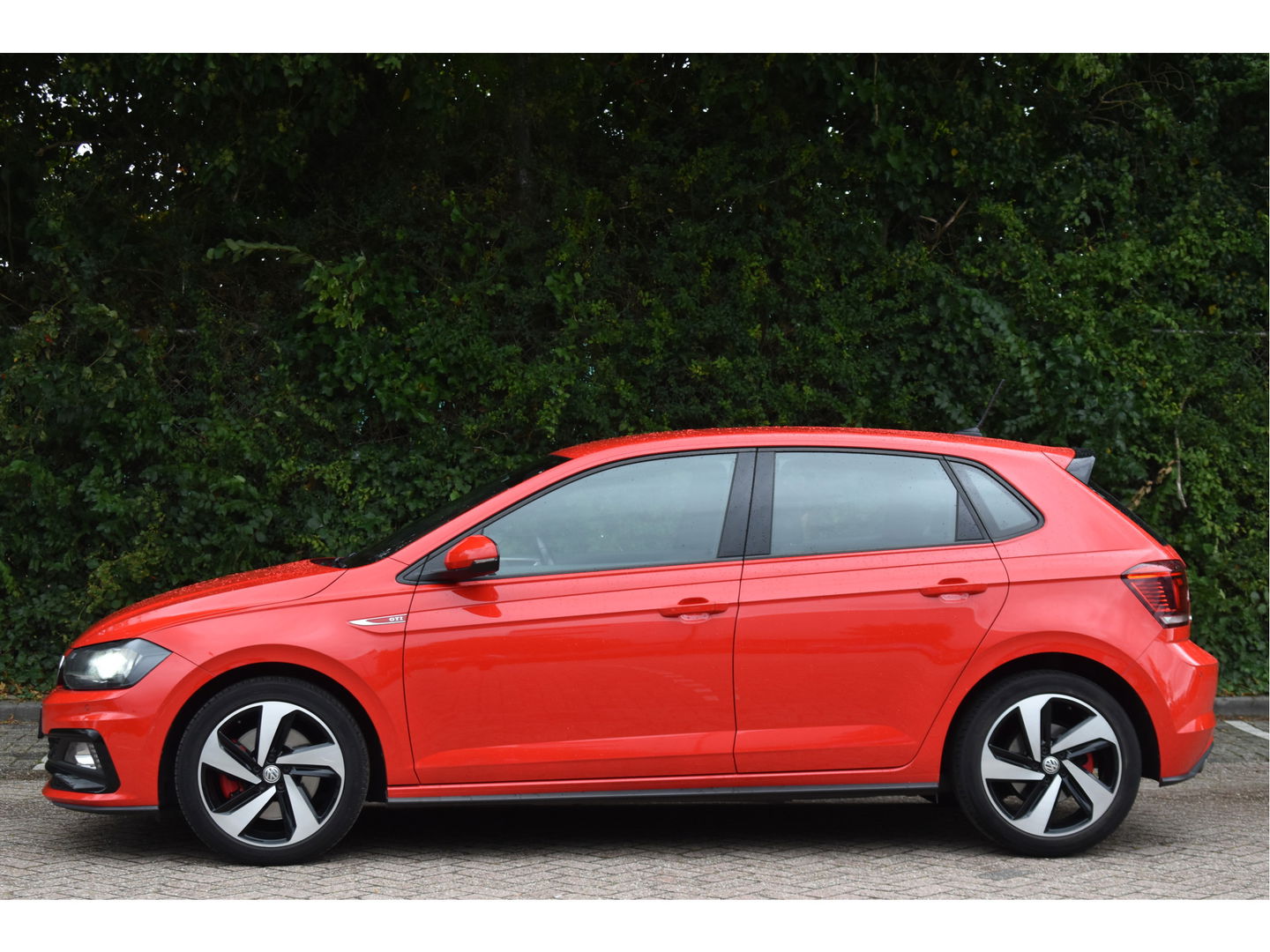 Volkswagen Polo 2.0 TSI GTI 200 pk | VIrtual cockpit | Stoelverwarming | Nav | Sfeerverlichting | LED verlichting | LM-Velgen