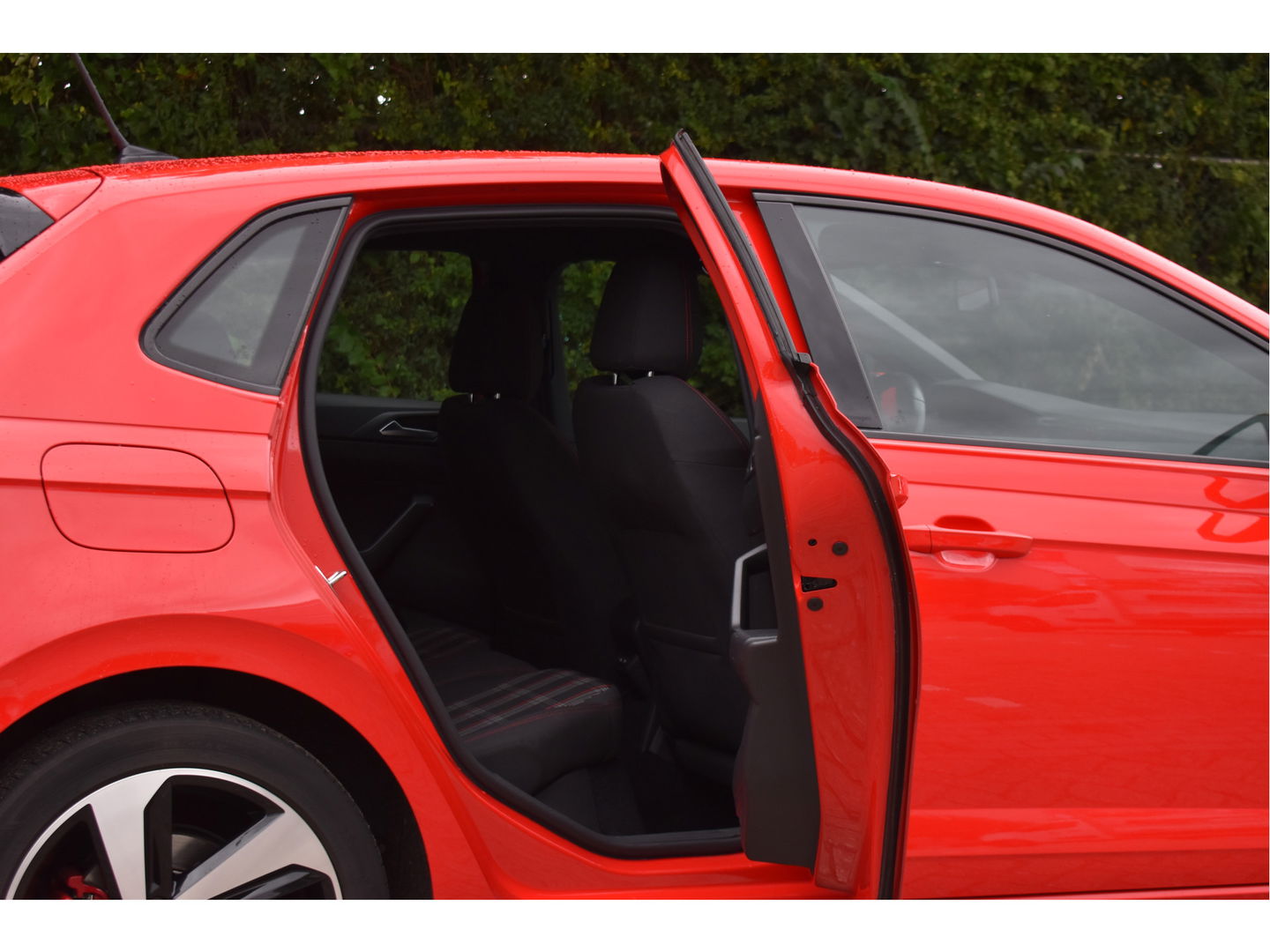 Volkswagen Polo 2.0 TSI GTI 200 pk | VIrtual cockpit | Stoelverwarming | Nav | Sfeerverlichting | LED verlichting | LM-Velgen