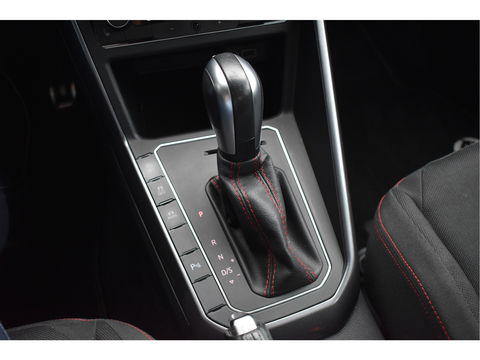 Volkswagen Polo 2.0 TSI GTI 200 pk | VIrtual cockpit | Stoelverwarming | Nav | Sfeerverlichting | LED verlichting | LM-Velgen