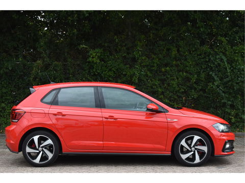 Volkswagen Polo 2.0 TSI GTI 200 pk | VIrtual cockpit | Stoelverwarming | Nav | Sfeerverlichting | LED verlichting | LM-Velgen