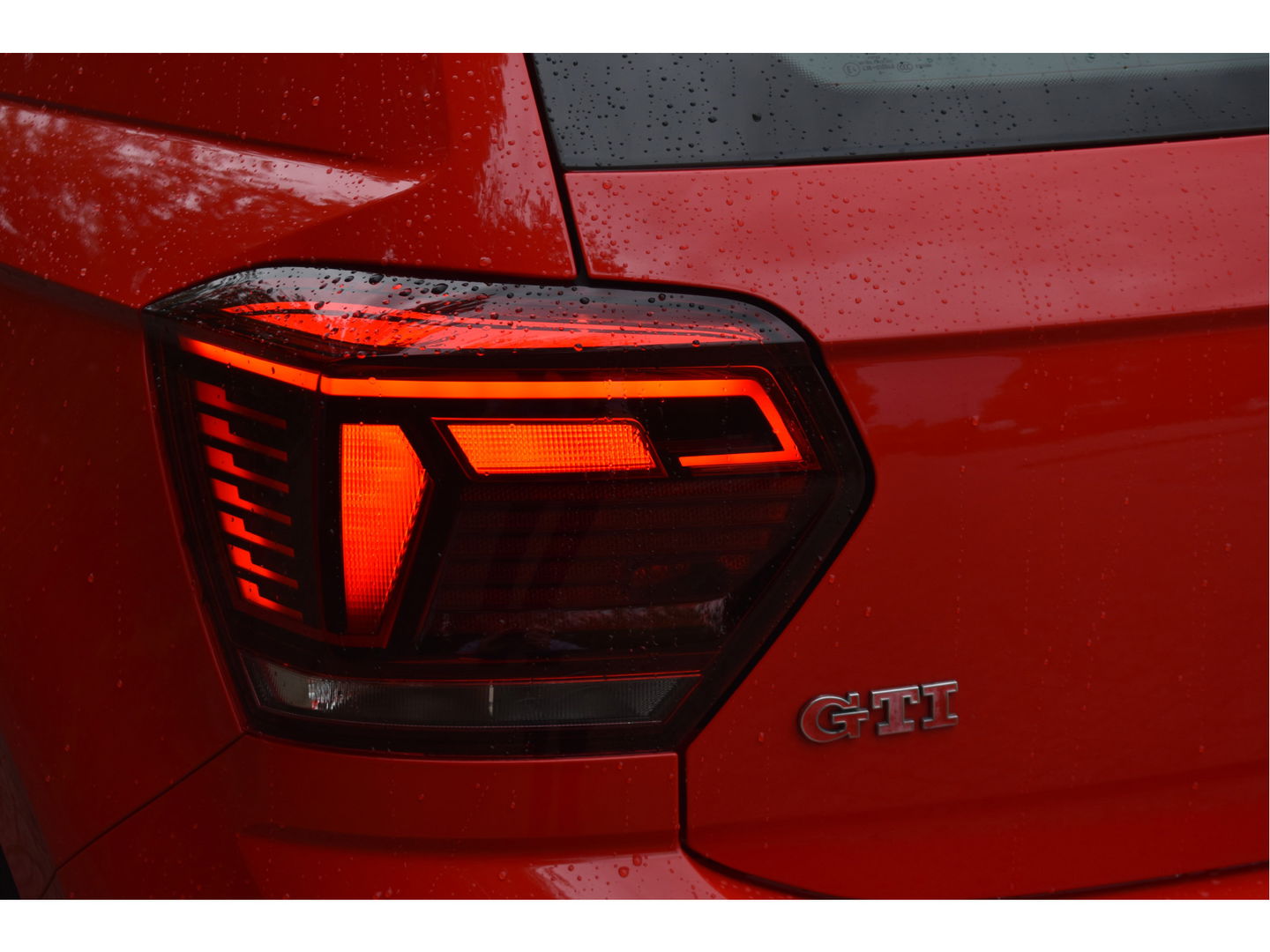 Volkswagen Polo 2.0 TSI GTI 200 pk | VIrtual cockpit | Stoelverwarming | Nav | Sfeerverlichting | LED verlichting | LM-Velgen